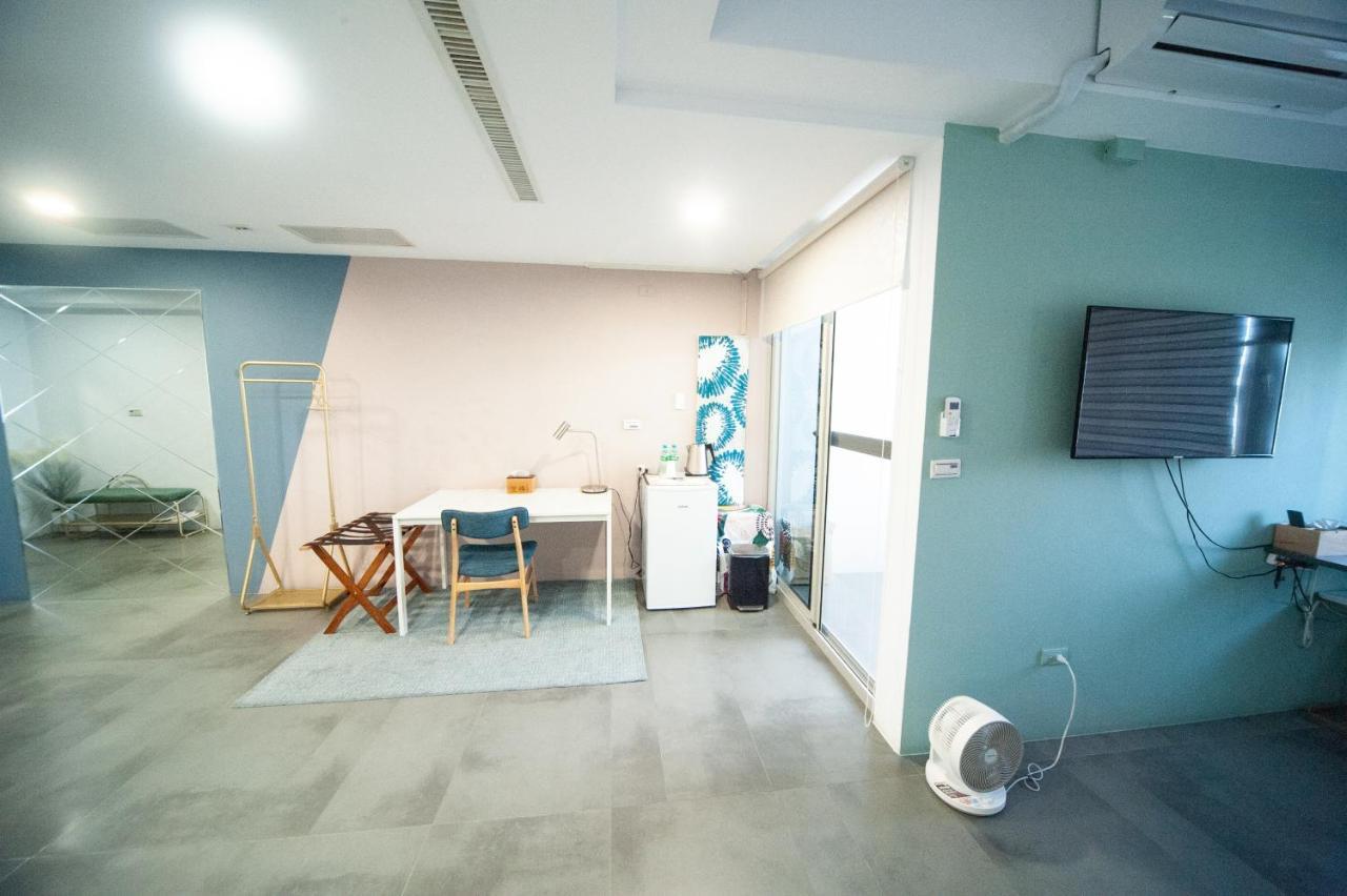 Bed and Breakfast 會呼吸的房-採自助式入住-有電梯 Huwei Zewnętrze zdjęcie