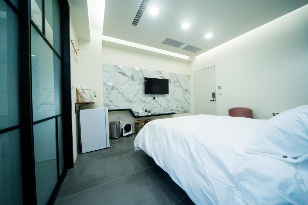 Bed and Breakfast 會呼吸的房-採自助式入住-有電梯 Huwei Zewnętrze zdjęcie